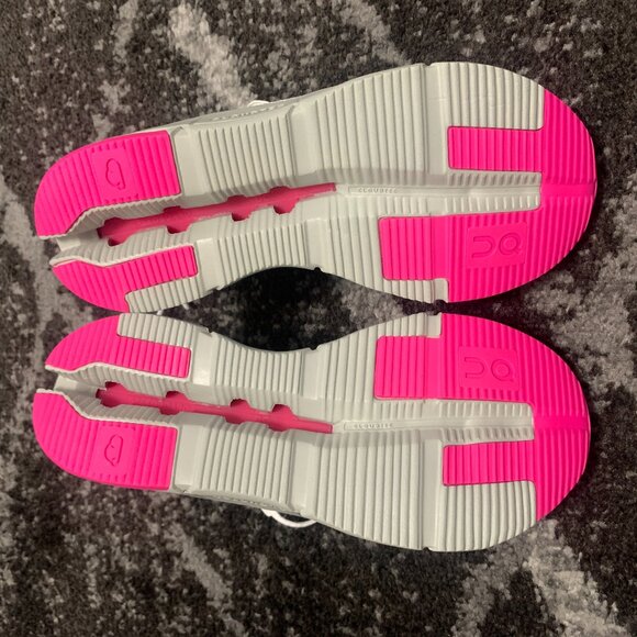 On Running CloudNova Undyed Pink Women's Size 6, 7 - Picture 6 of 6